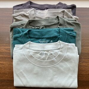 Bundle of 5 Abercrombie & Fitch Soft Essential T-Shirts, Men’s Small